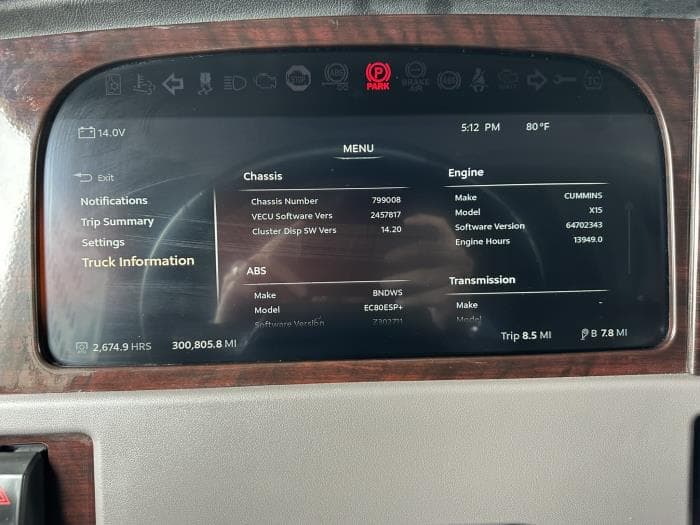 2023 Peterbilt 389 — photo 21