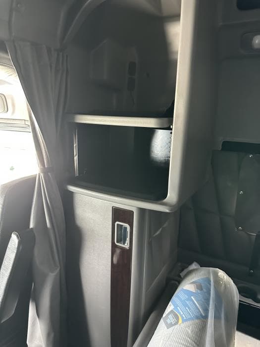 2023 Peterbilt 389 — photo 15