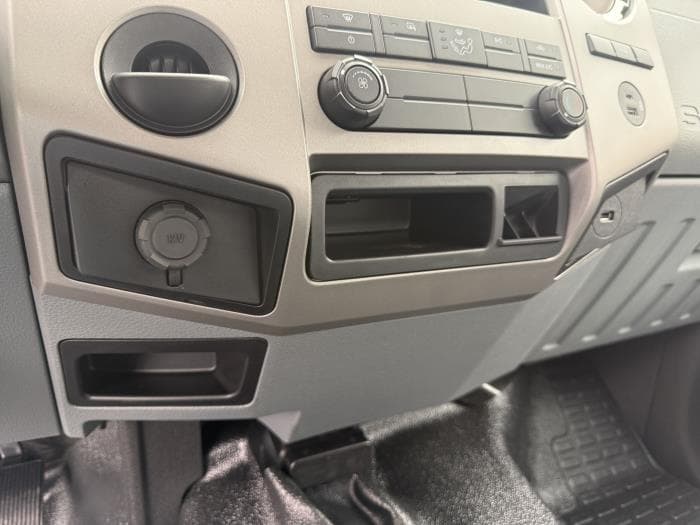 2027 Ford F-750 — photo 21