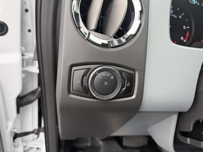 2027 Ford F-750 — photo 19