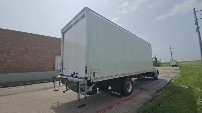 2025 Hino L6 in Dallas, TX — photo 7
