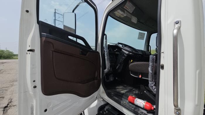 2025 Hino L6 in Dallas, TX — photo 26