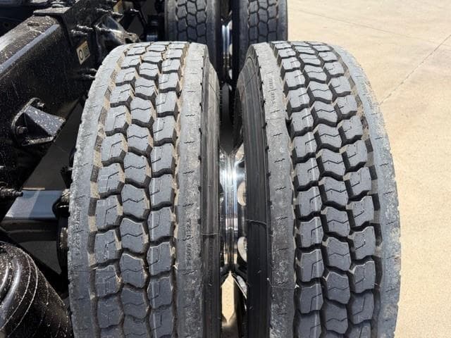 2022 Peterbilt 389 — photo 19