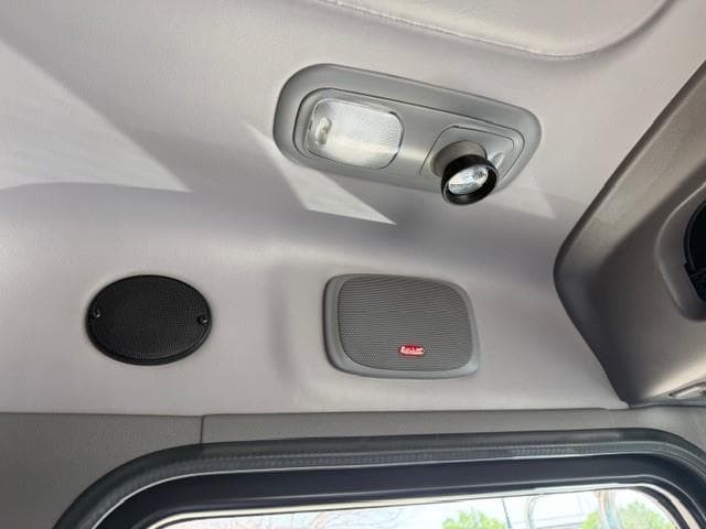 2022 Peterbilt 389 — photo 35