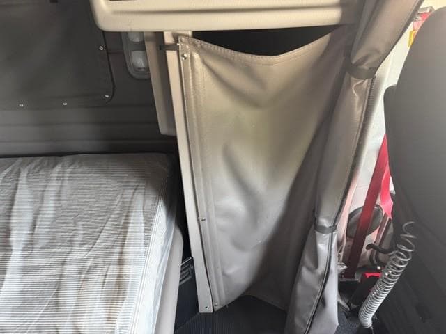 2022 Peterbilt 389 — photo 47