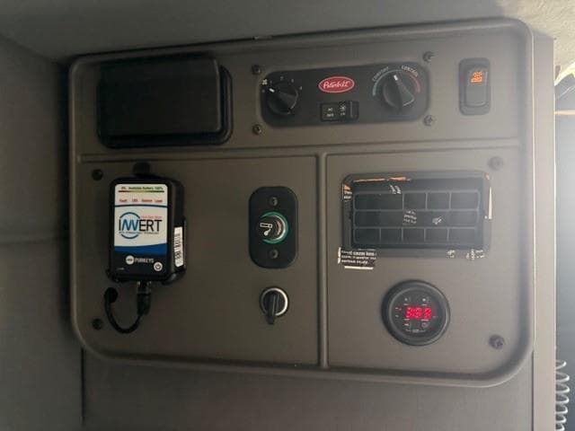 2022 Peterbilt 389 — photo 49