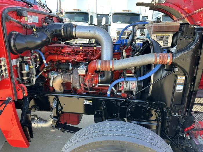 2022 Peterbilt 389 — photo 14