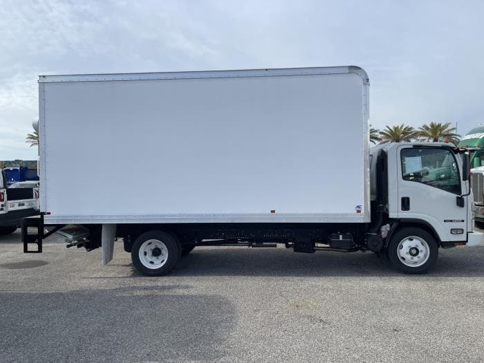 2025 Isuzu NRR in Orlando, FL — photo 7