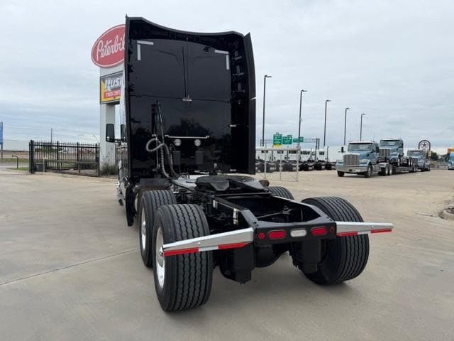 2022 Peterbilt 579 — photo 6