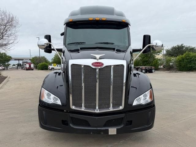 2022 Peterbilt 579 — photo 11