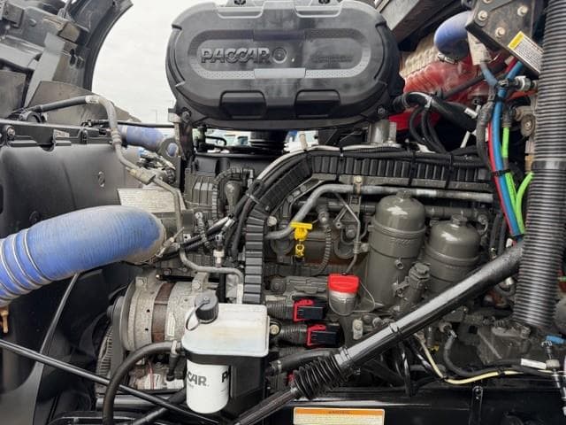 2022 Peterbilt 579 — photo 14