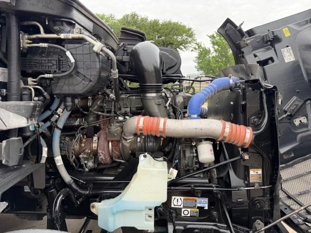 2022 Peterbilt 579 — photo 16