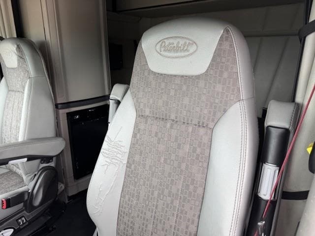 2022 Peterbilt 579 — photo 29