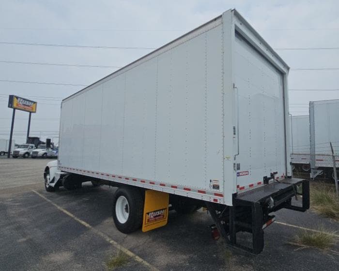 2022 Kenworth T270 — photo 4