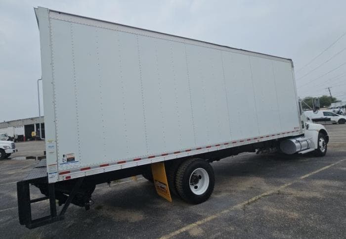 2022 Kenworth T270 — photo 6