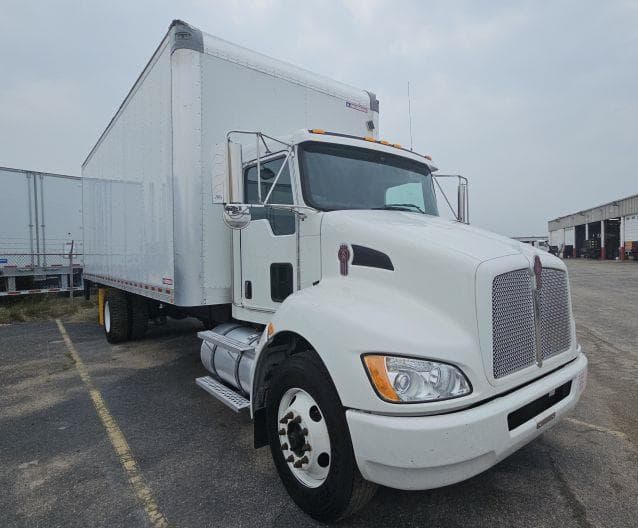 2022 Kenworth T270 — photo 8