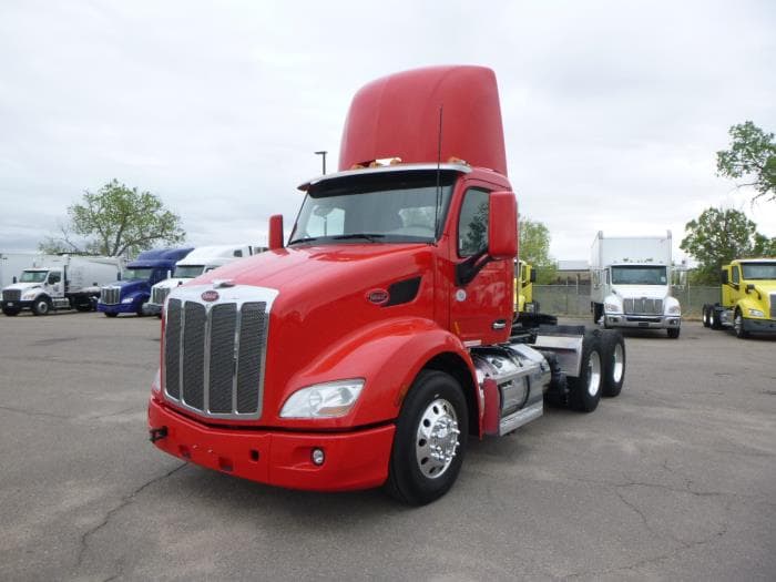 2020 Peterbilt 579 — photo 2