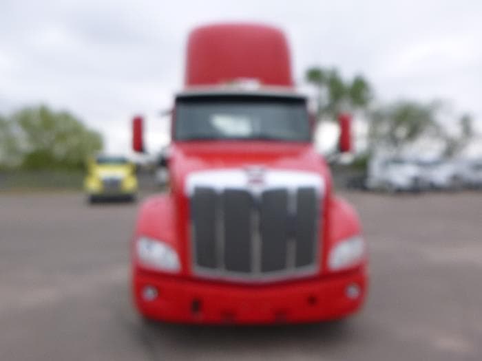 2020 Peterbilt 579 — photo 4