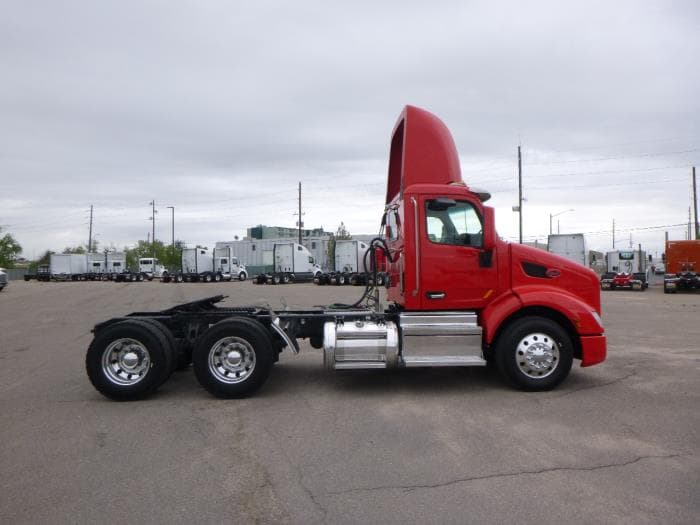 2020 Peterbilt 579 — photo 9