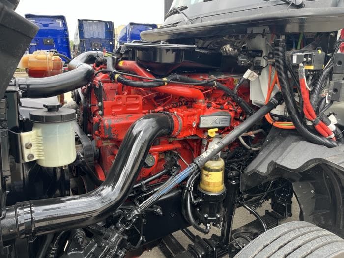 2022 International LT — photo 10