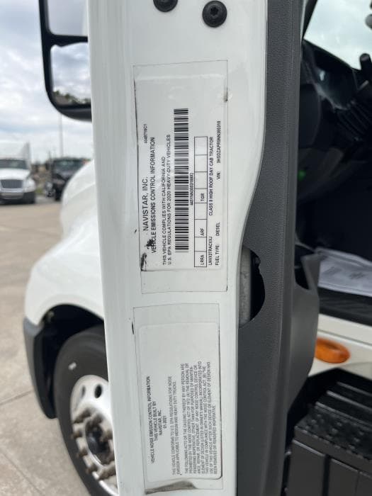 2022 International LT — photo 12