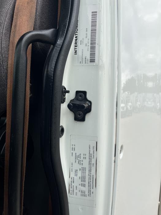2022 International LT — photo 13