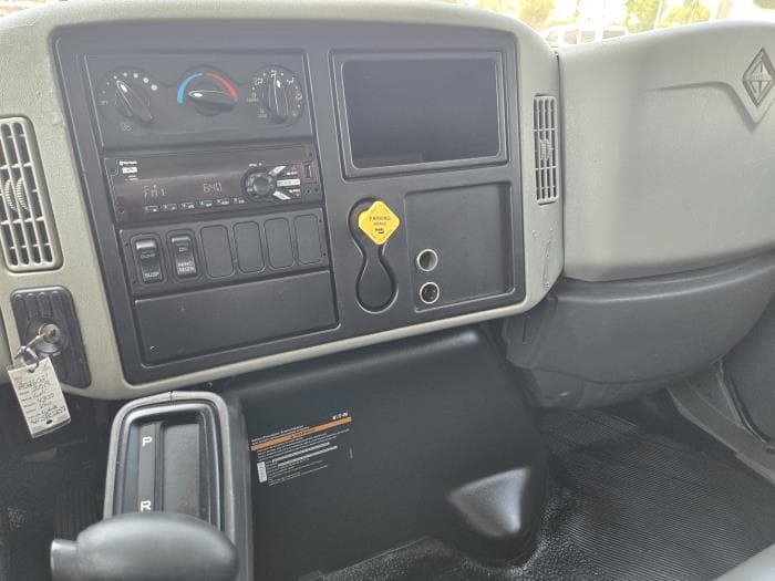 2019 International 4300 — photo 4