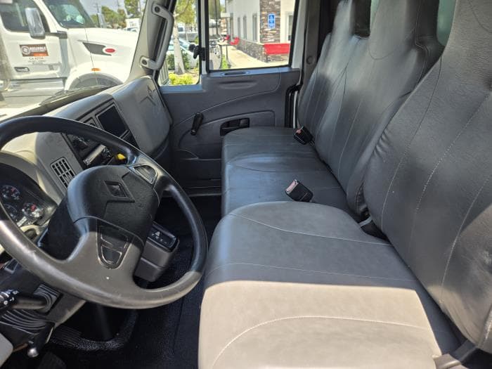 2019 International 4300 — photo 5