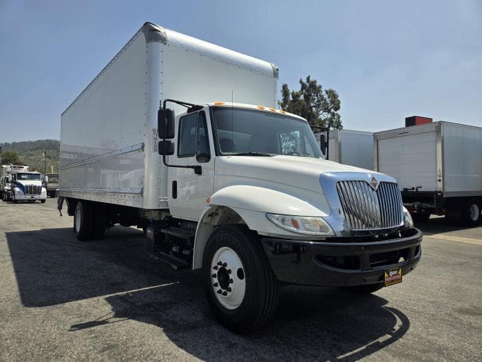 2019 International 4300 — photo 8