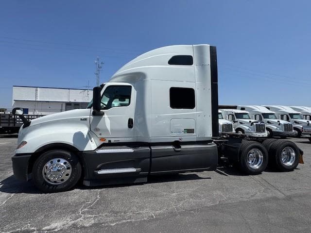 2024 International LT — photo 9