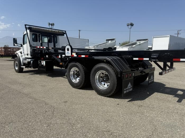 2026 Peterbilt 548 in Fontana, CA — photo 8