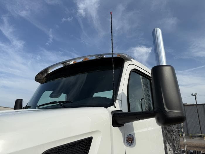 2027 Peterbilt 567 — photo 14