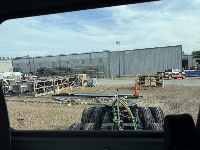 2027 Peterbilt 567 — photo 36