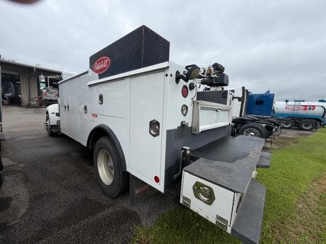 2010 Peterbilt — photo 5