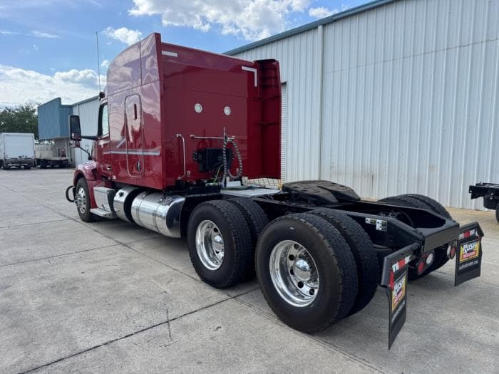 2022 Peterbilt 579 in Orlando, FL — photo 8