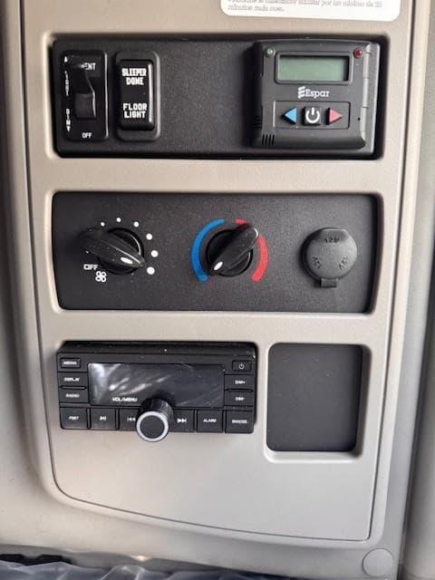 2024 International LT — photo 22