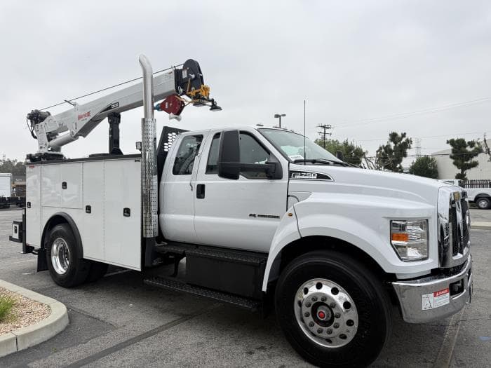 2026 Ford F-750 — photo 6