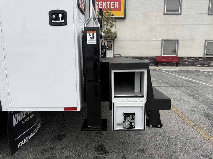 2026 Ford F-750 — photo 16