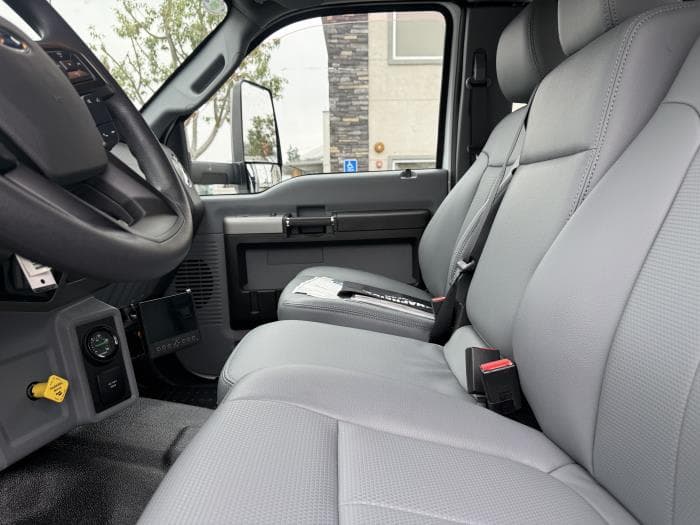 2026 Ford F-750 — photo 36