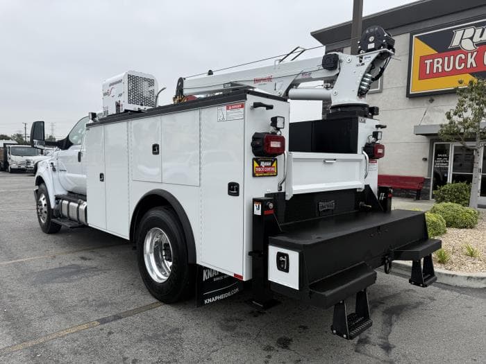 2026 Ford F-750 — photo 3