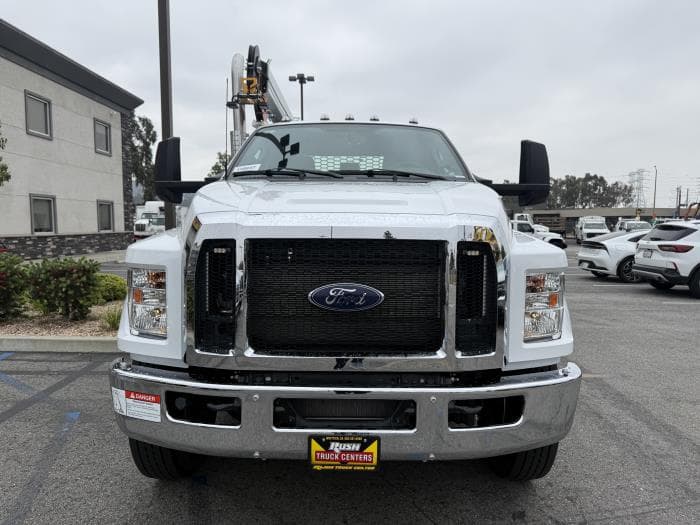 2026 Ford F-750 — photo 7