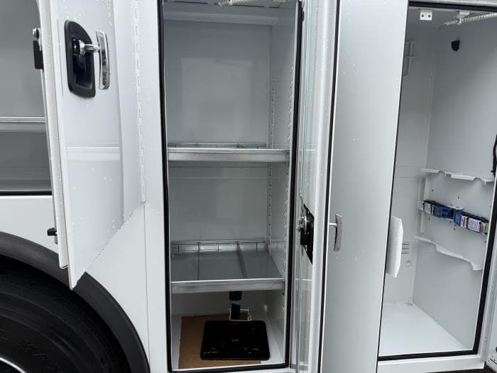 2026 Ford F-750 — photo 21