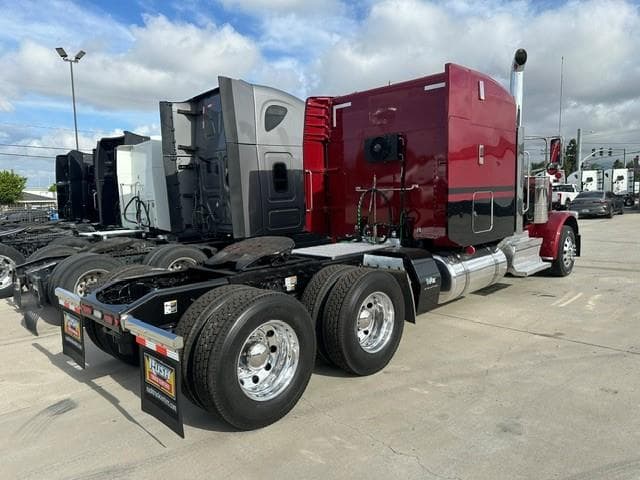 2024 Peterbilt 389 — photo 20
