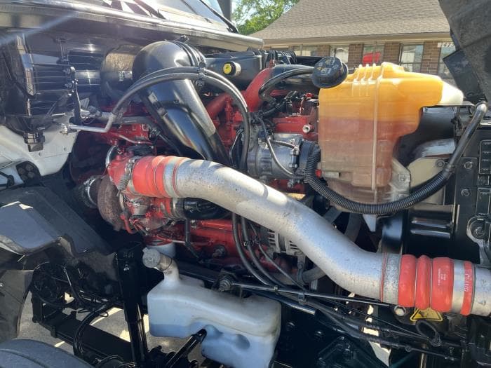 2022 International LT — photo 9