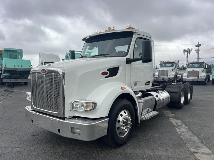 2023 Peterbilt 567 — photo 2