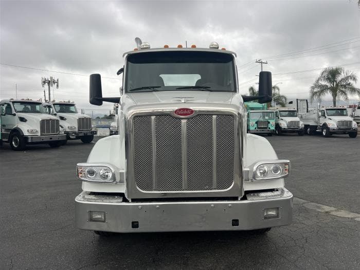 2023 Peterbilt 567 — photo 3