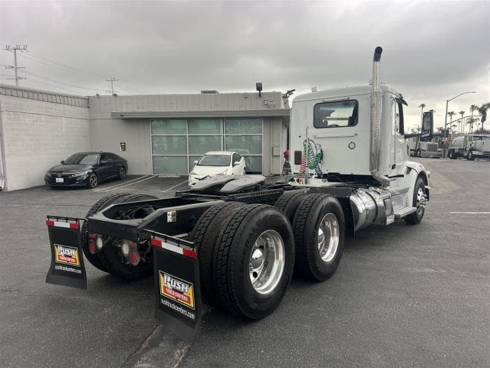 2023 Peterbilt 567 — photo 6