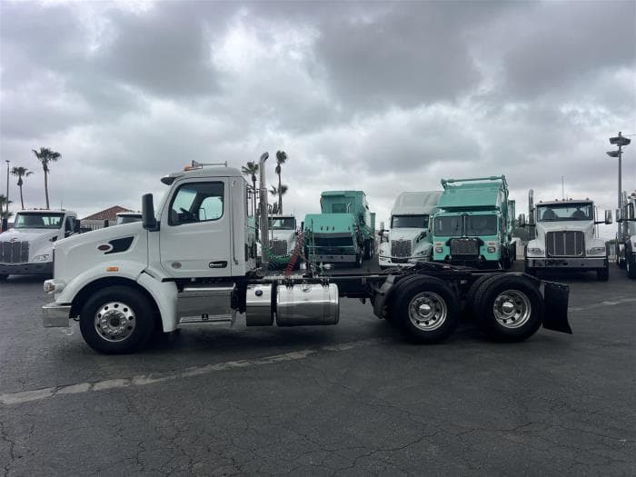 2023 Peterbilt 567 — photo 9