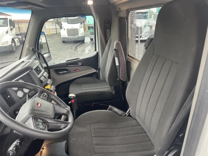 2023 Peterbilt 567 — photo 17
