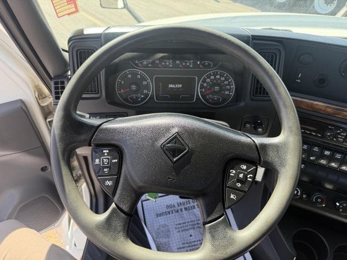 2021 International LT — photo 11